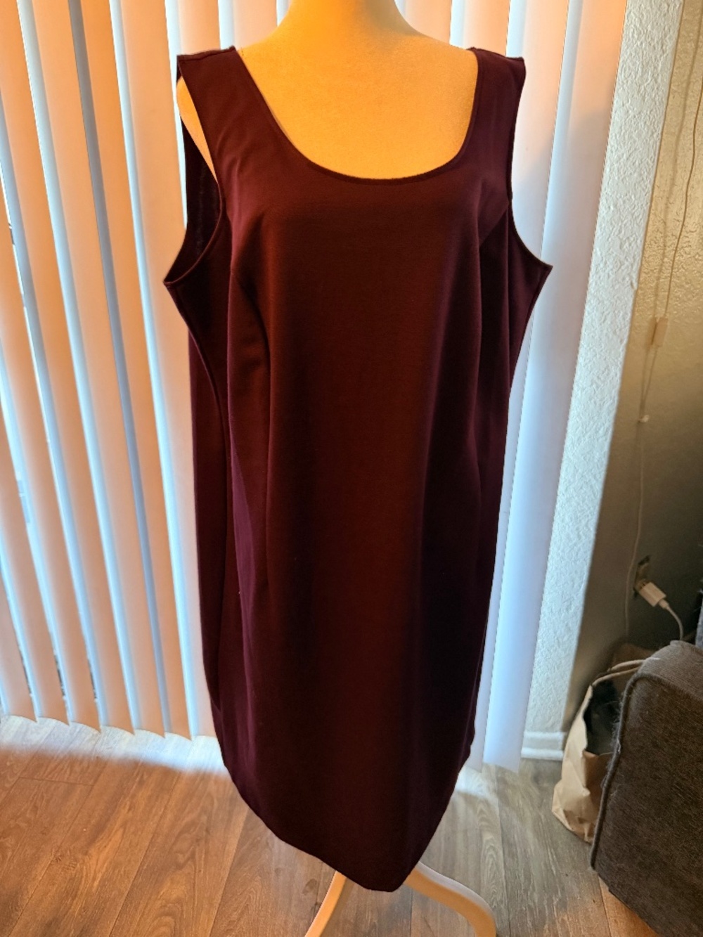 Magenta knee length dress, stretchy material